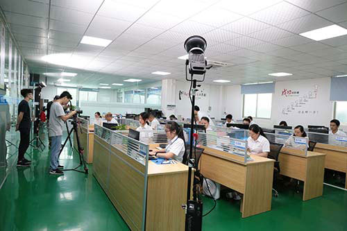 在博皓硅橡膠制品廠成立平安建設促進會